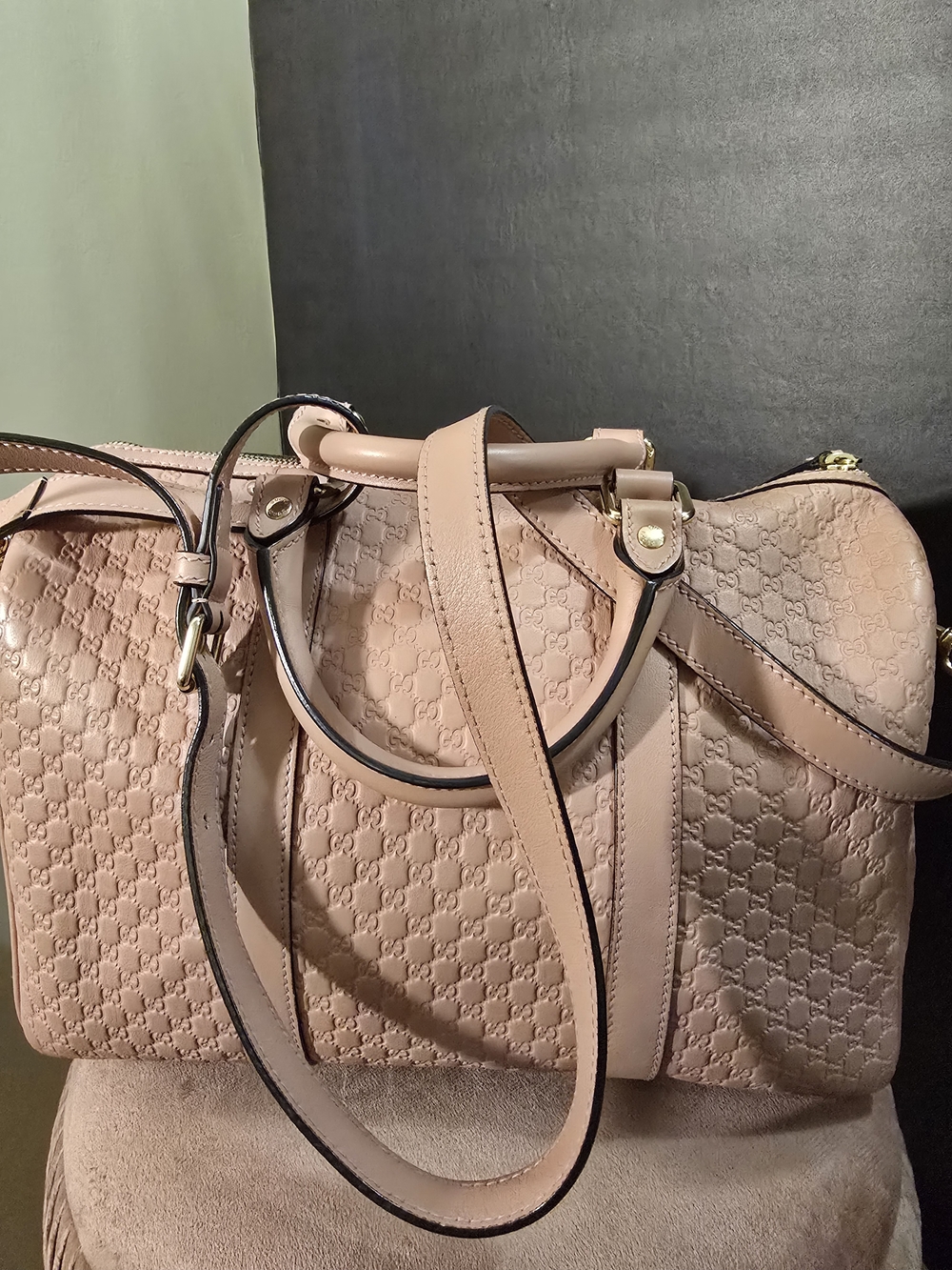 Gucci Guccissima Joy Blush Pink Embossed Leather Boston Bag - Picture 4 of 16